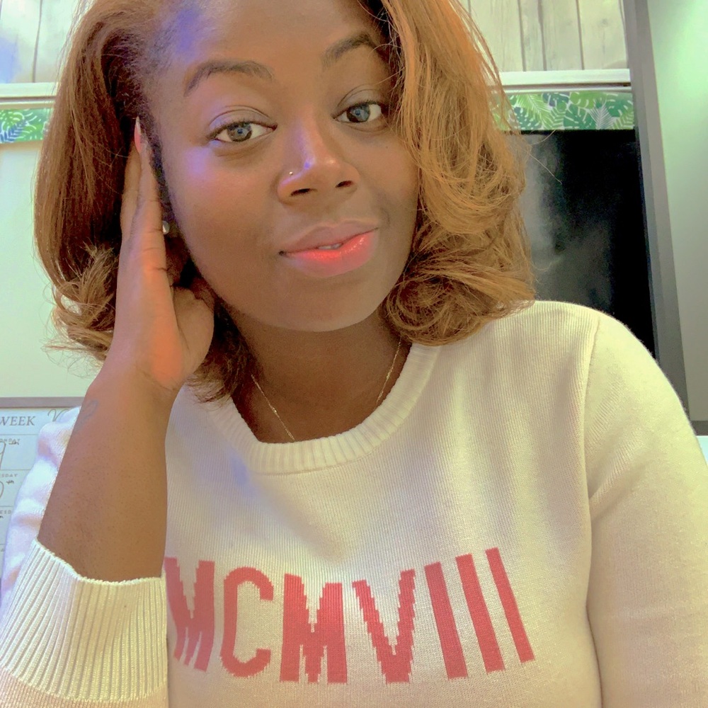 Meet your Posher, Dionne